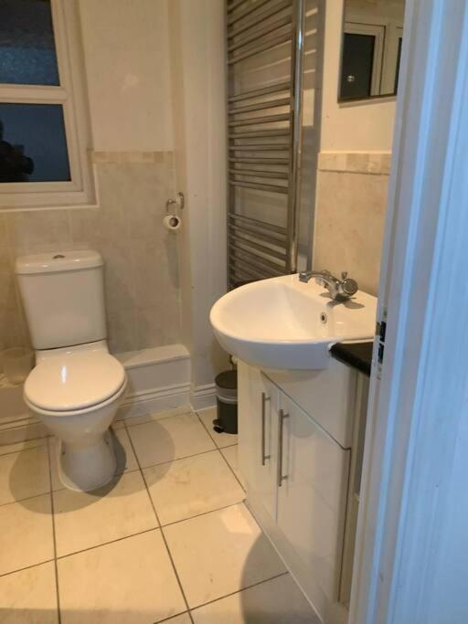 3 Bedroom Home Near Windsor Castle, Legoland, & Heathrow Slough Luaran gambar