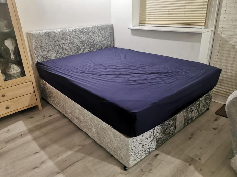3 Bedroom Home Near Windsor Castle, Legoland, & Heathrow Slough Luaran gambar