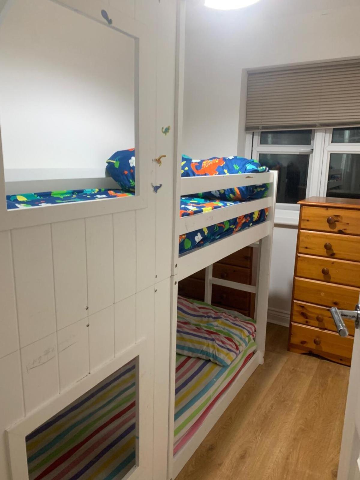 3 Bedroom Home Near Windsor Castle, Legoland, & Heathrow Slough Luaran gambar